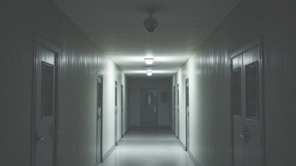 Jakie są różnice w zasadach pomiędzy różnymi zakładami poprawczymi?