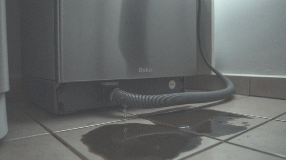 Co oznacza błąd E01 w zmywarce Beko?