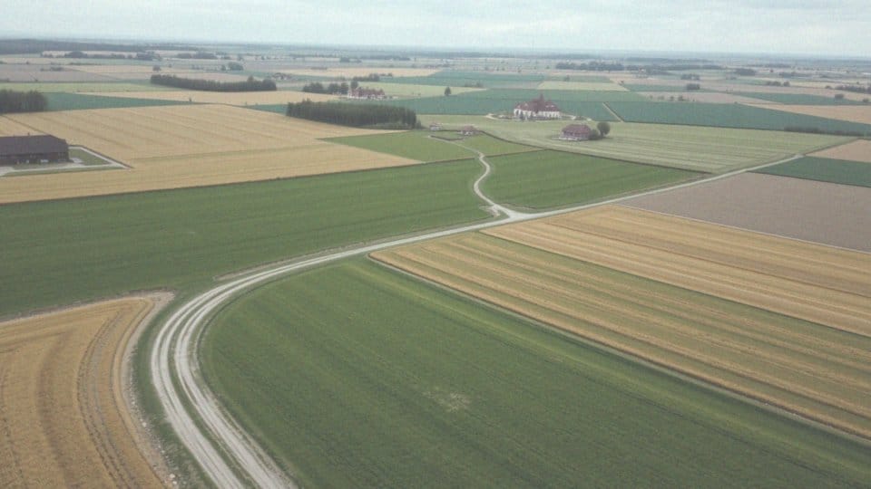 Co oznacza, że działka nie może należeć do dwóch nieruchomości?